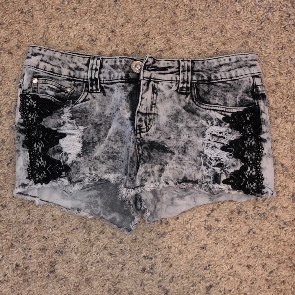 DAYTRIP JEAN SHORTS